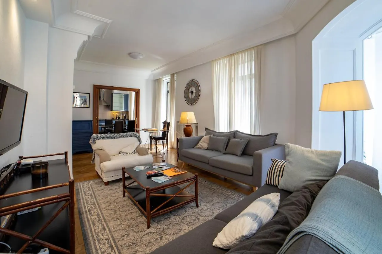 La Concha Cozy Balcony Apartment By Cisan Rentals San Sebastian Spain