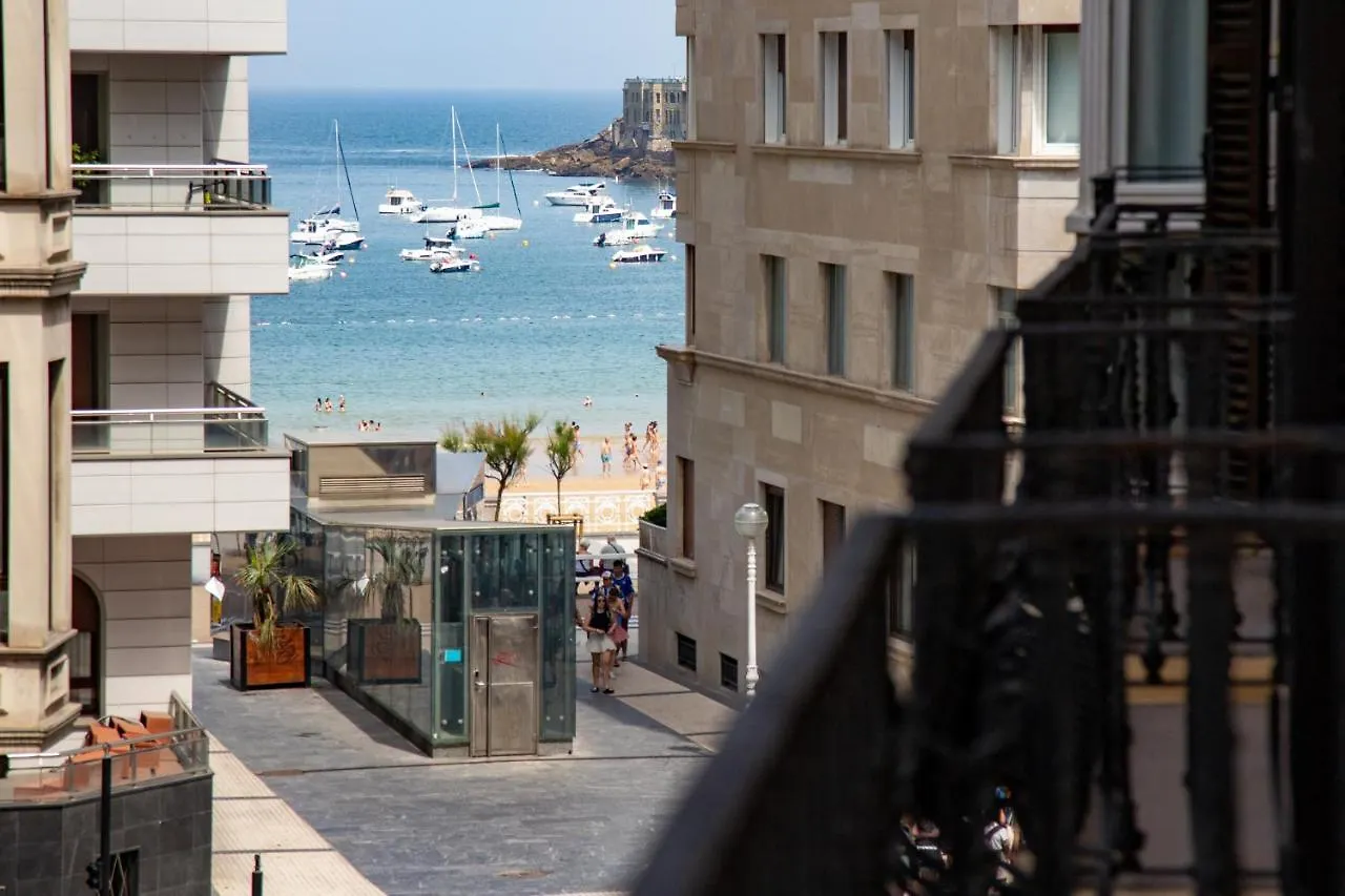 La Concha Cozy Balcony Apartment By Cisan Rentals San Sebastian Spain