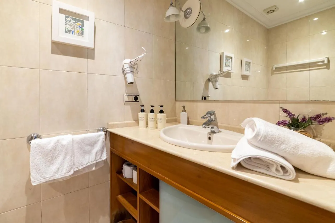 La Concha Cozy Balcony Apartment By Cisan Rentals San Sebastian
